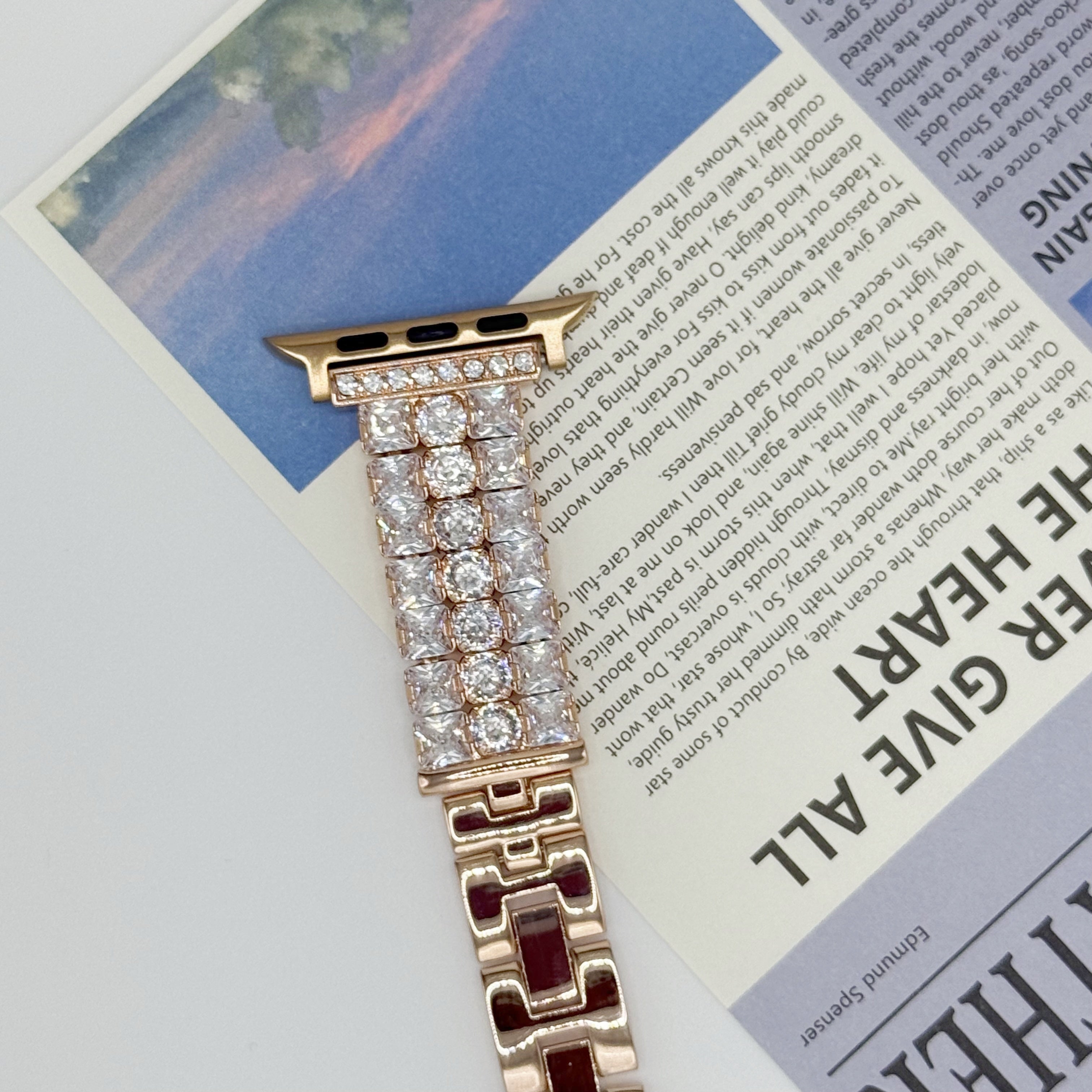 Givelly Radiance Band – Diamond-Style Apple Watch Bracelet