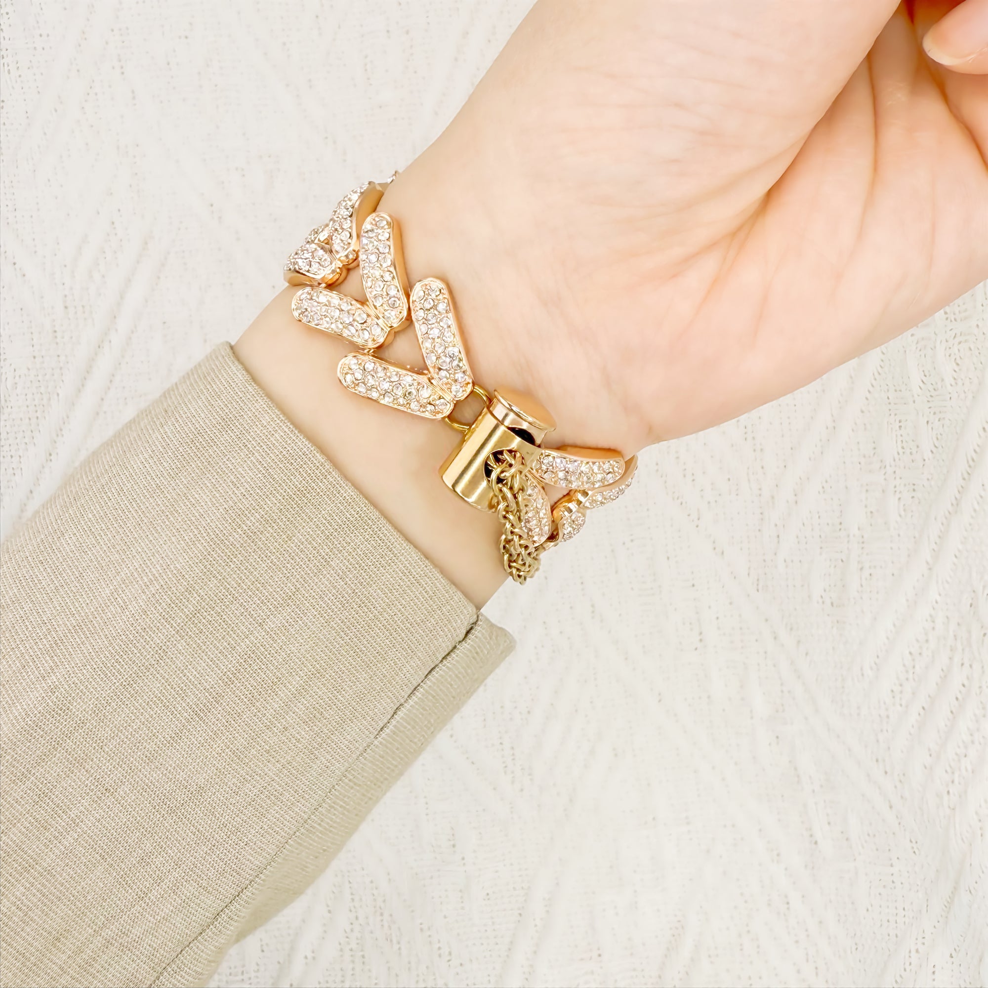Heart Bracelet Band with Hollow Charm for Apple Watch